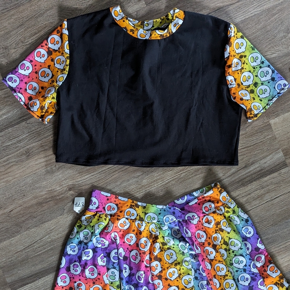 4X  Handmade Crop Top. There's a matching skirt for this, bundle them!